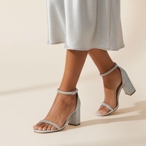 Nina New York Silver Block Heel Sandals 7.5M Rhinestone Strappy Evening Shoes